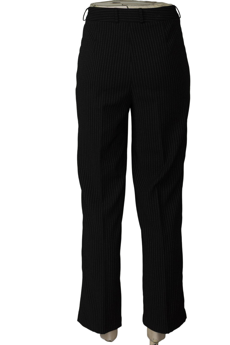 Pantalones color Negro - Uniform John Paul Richard