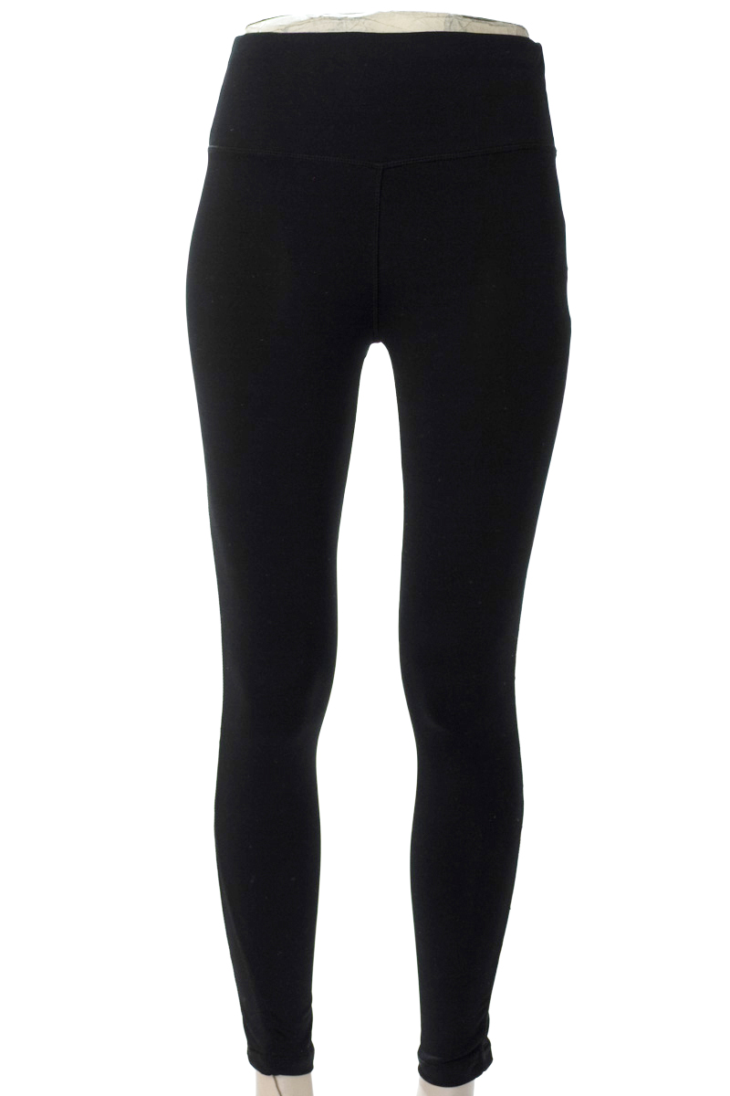 Ropa Deportiva / Salida de Baño color Negro - Lili pink