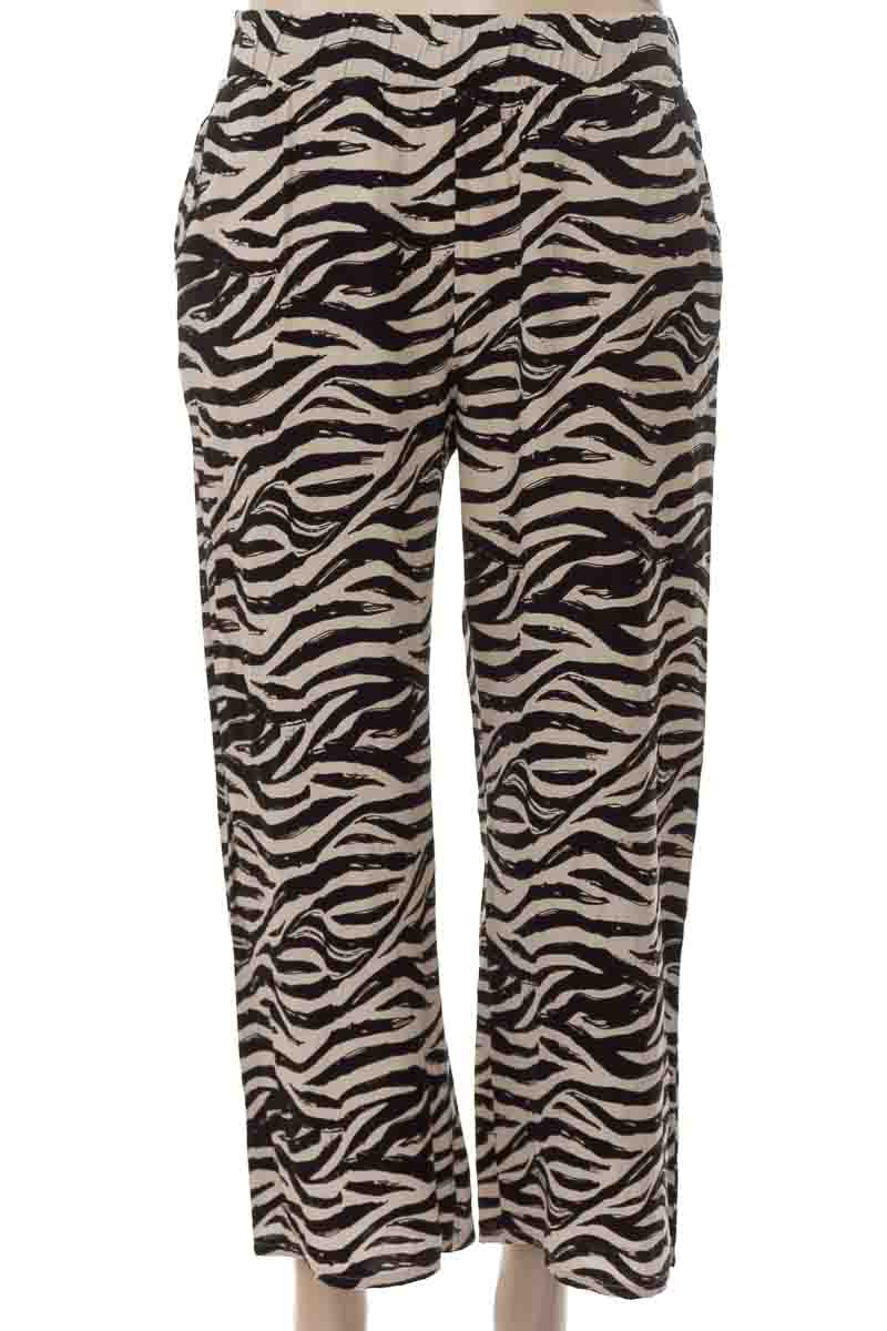 Pantalones color Negro - Gef