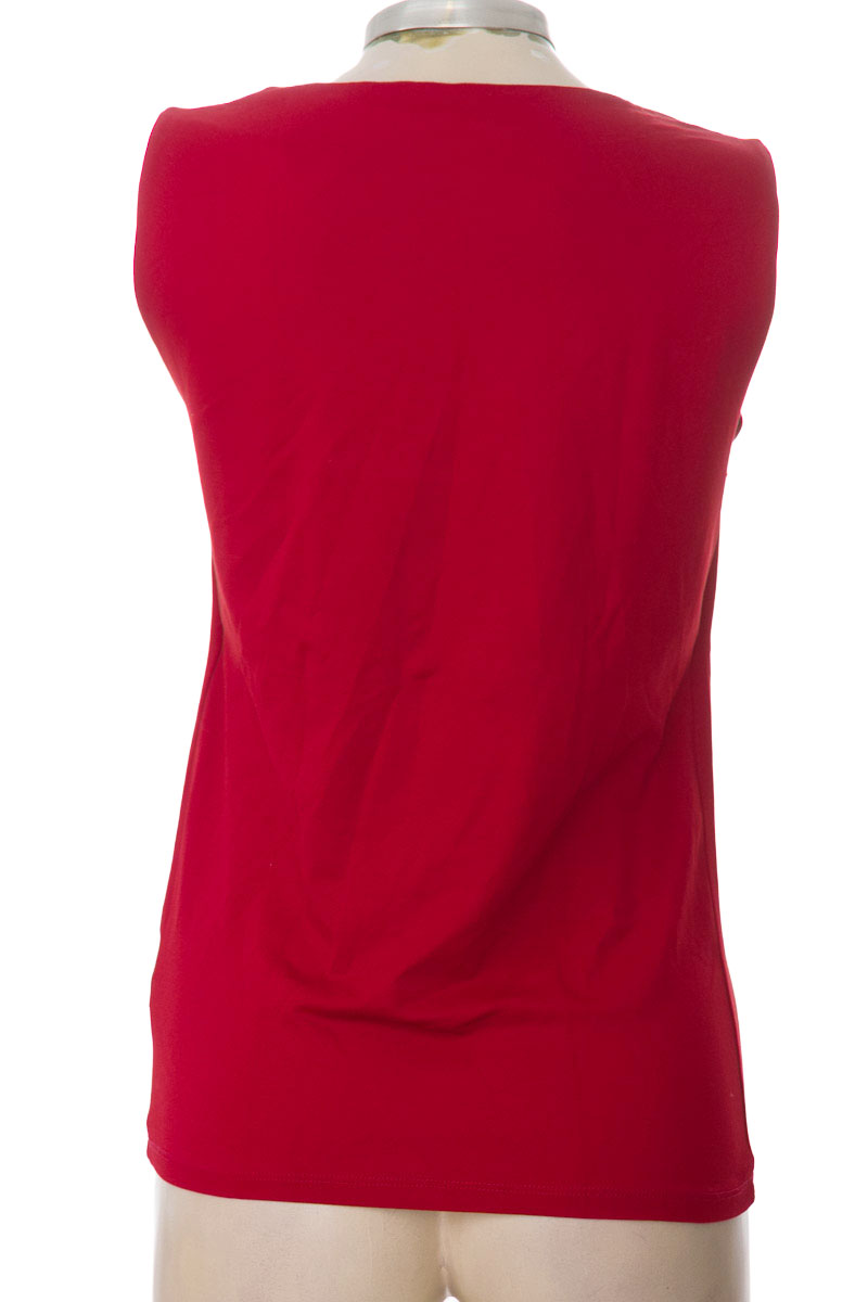 Top / Camiseta color Vinotinto - Zara