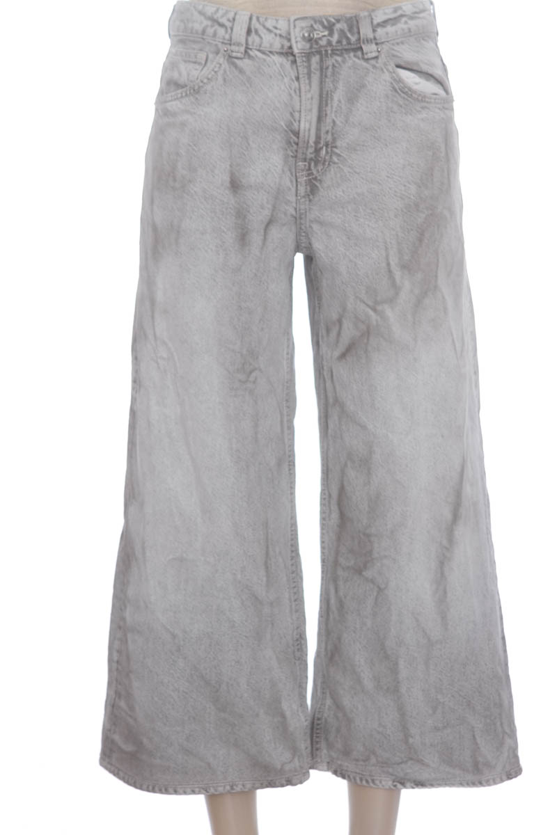 Pantalones color Gris - Divided by H&M
