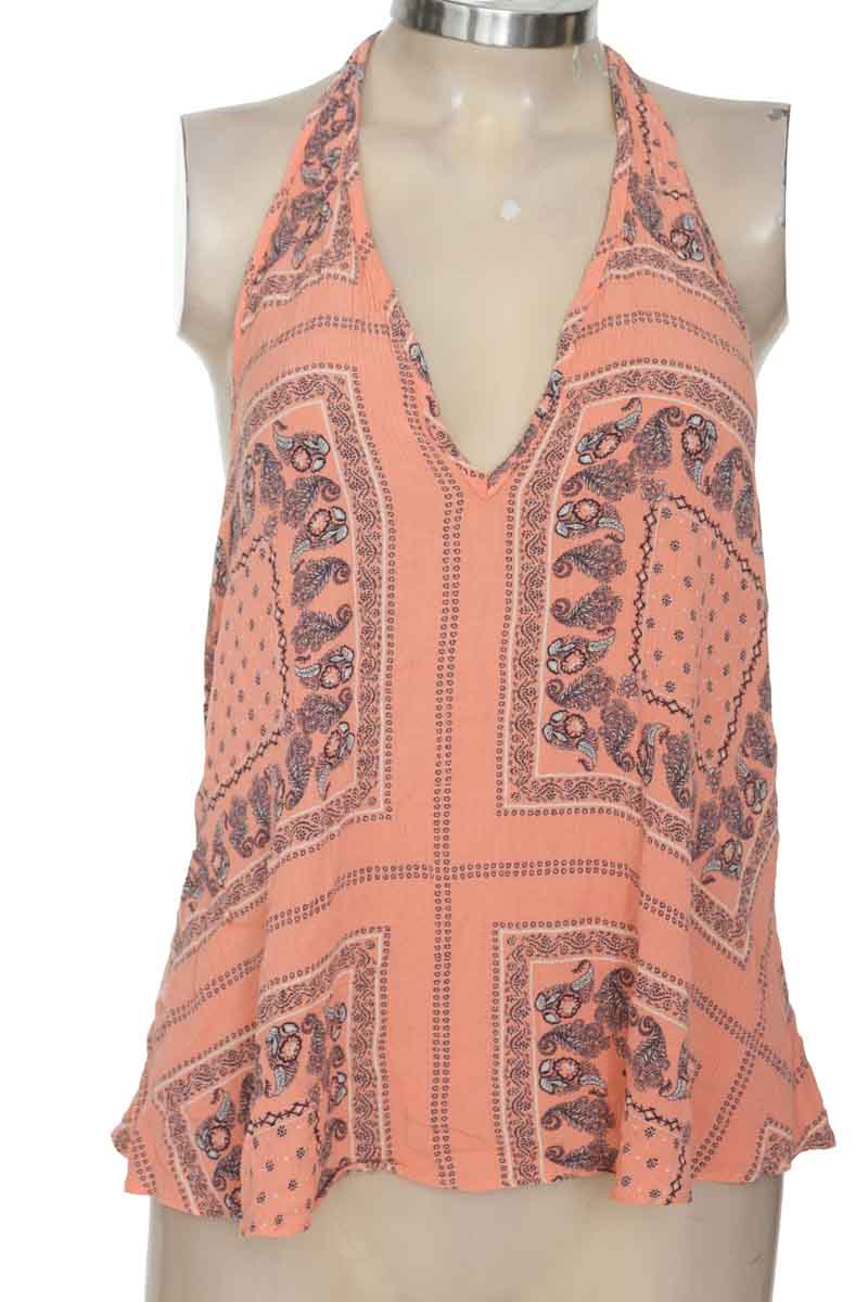 Top / Camiseta color Rosado - Studio F