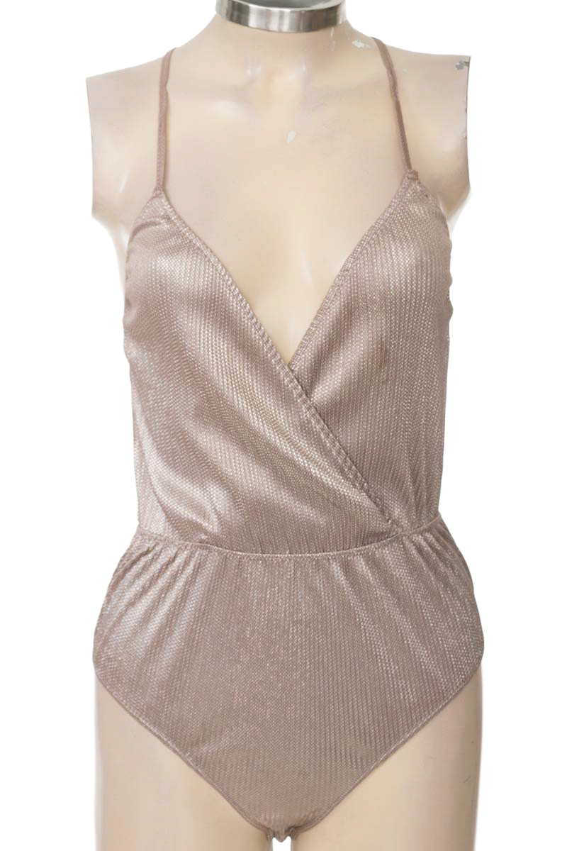 Top / Camiseta color Plateado - Undiz