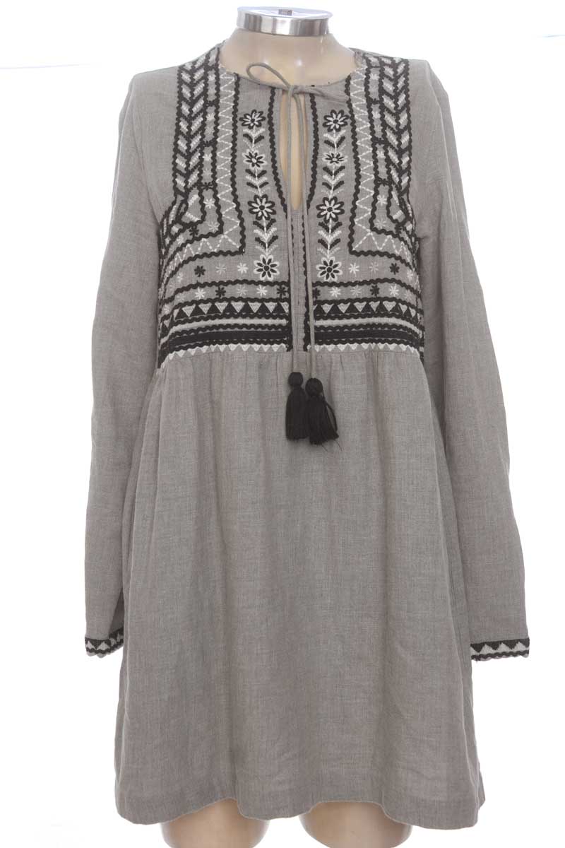 Vestido / Enterizo color Gris - Zara