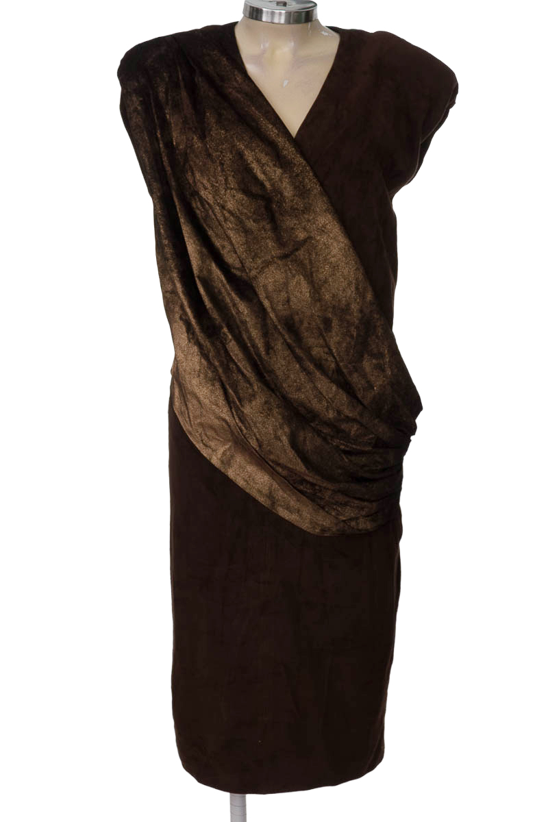 Vestido / Enterizo color Café - Closeando