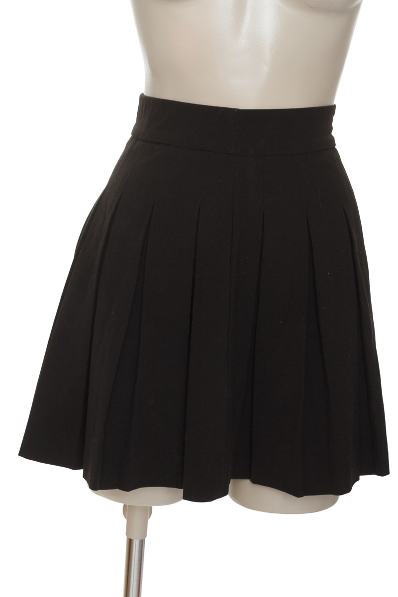 Falda color Negro - Stradivarius