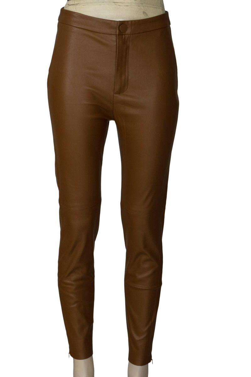 Pantalones color Café - Zara