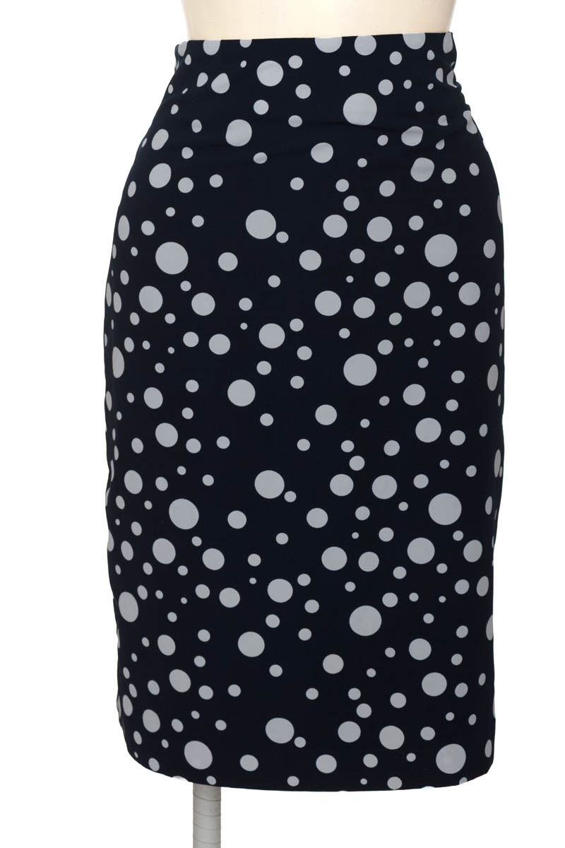 Falda color Azul - Closeando