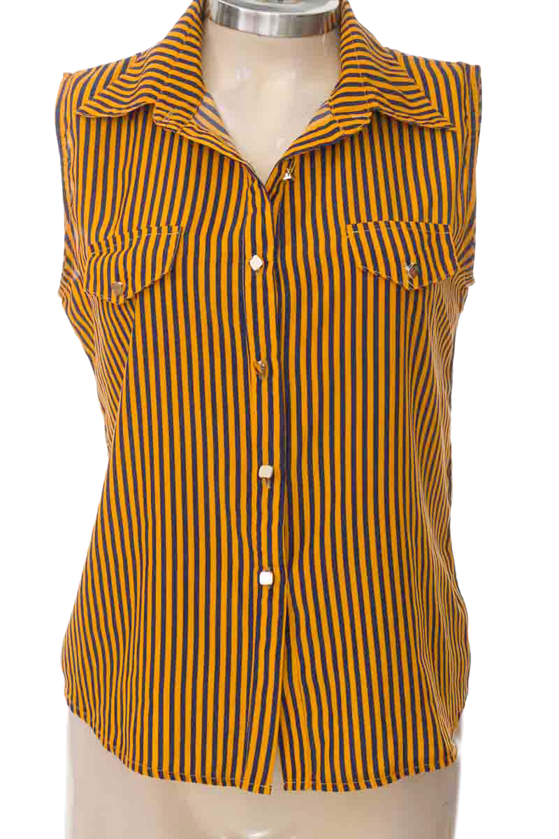 Top / Camiseta color Mostaza - Closeando