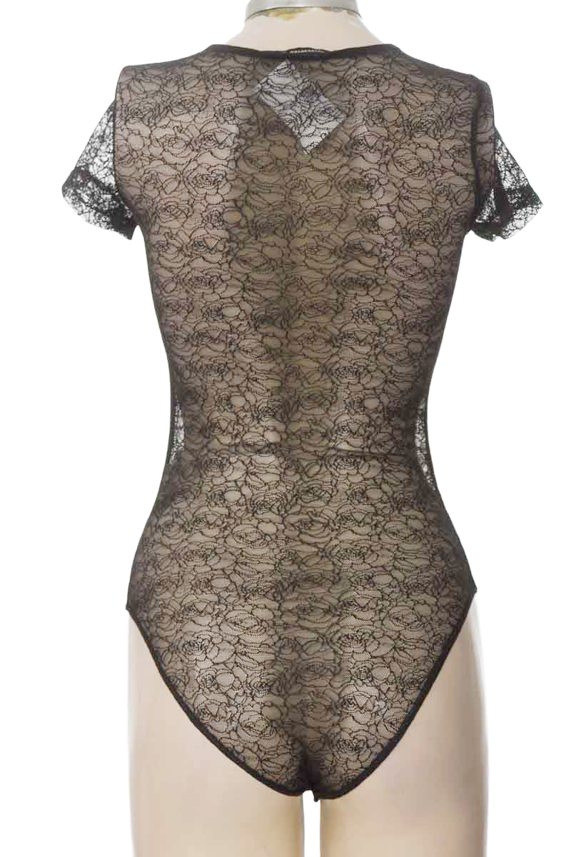 Top / Camiseta color Negro - Seven Seven