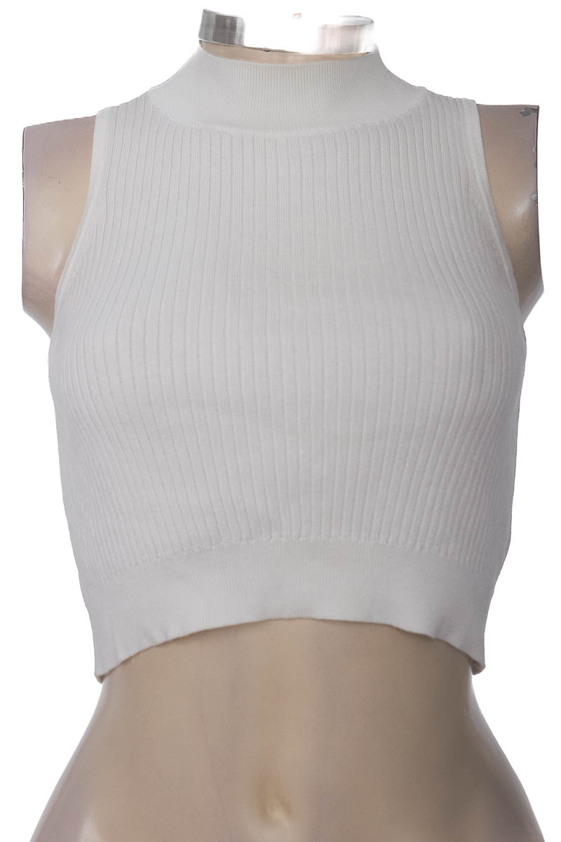 Top / Camiseta color Blanco - UNIQLO