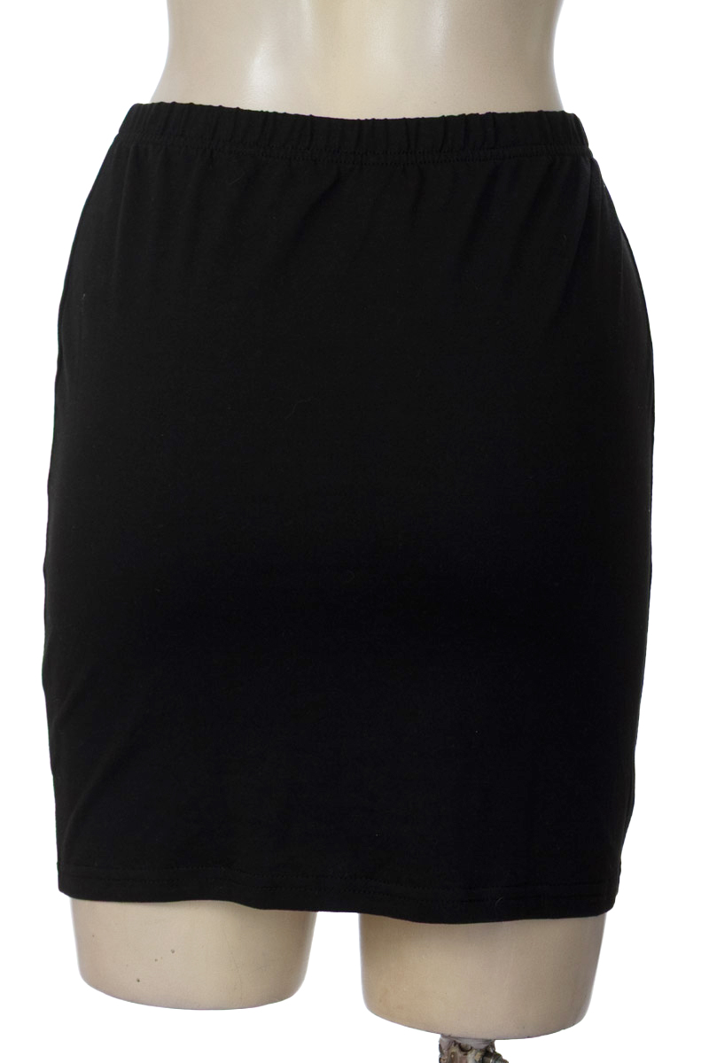 Falda color Negro - Closeando