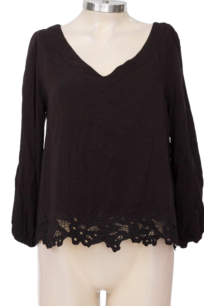 Blusa color Negro - Basement
