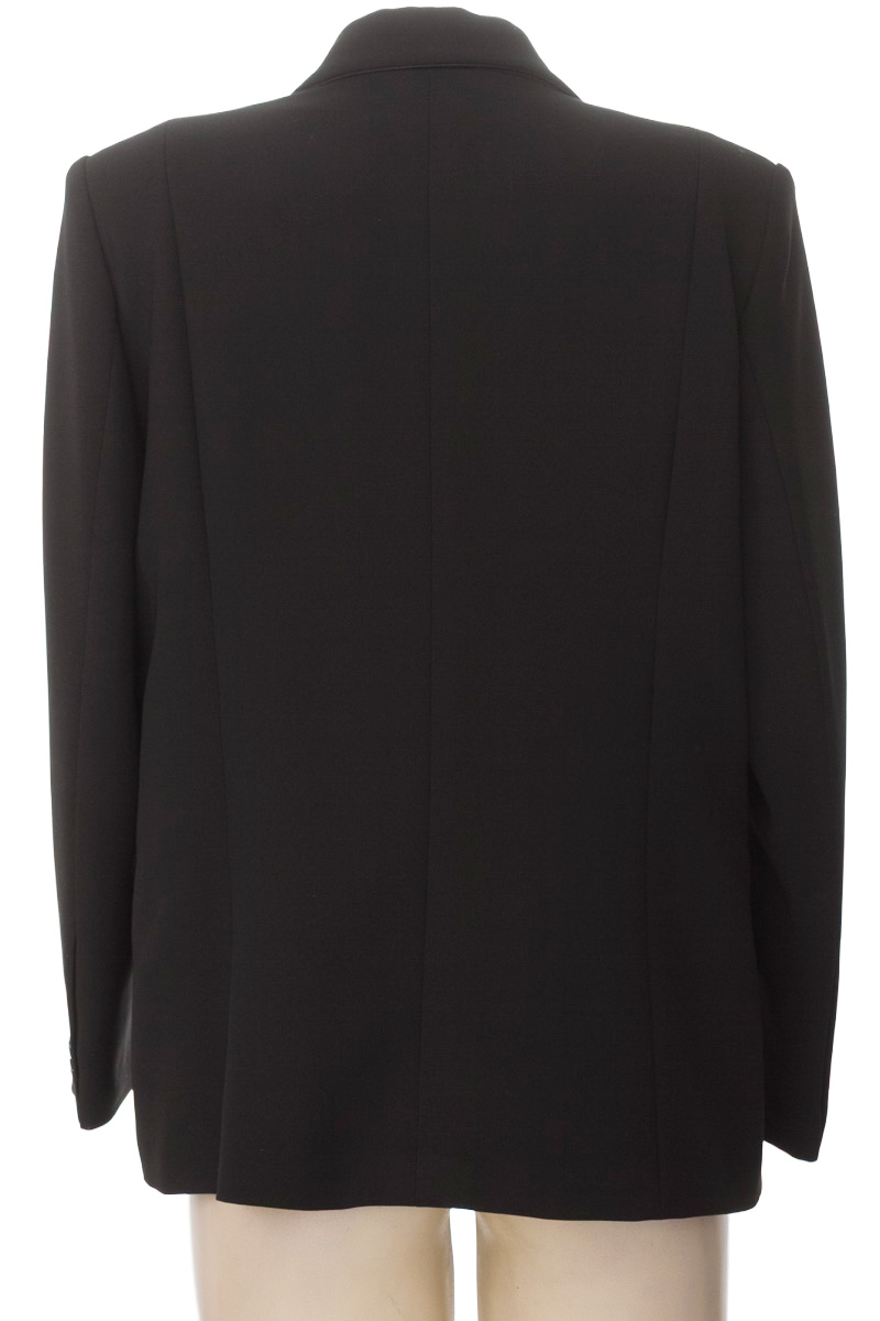 Chaqueta / Abrigo color Negro - Closeando