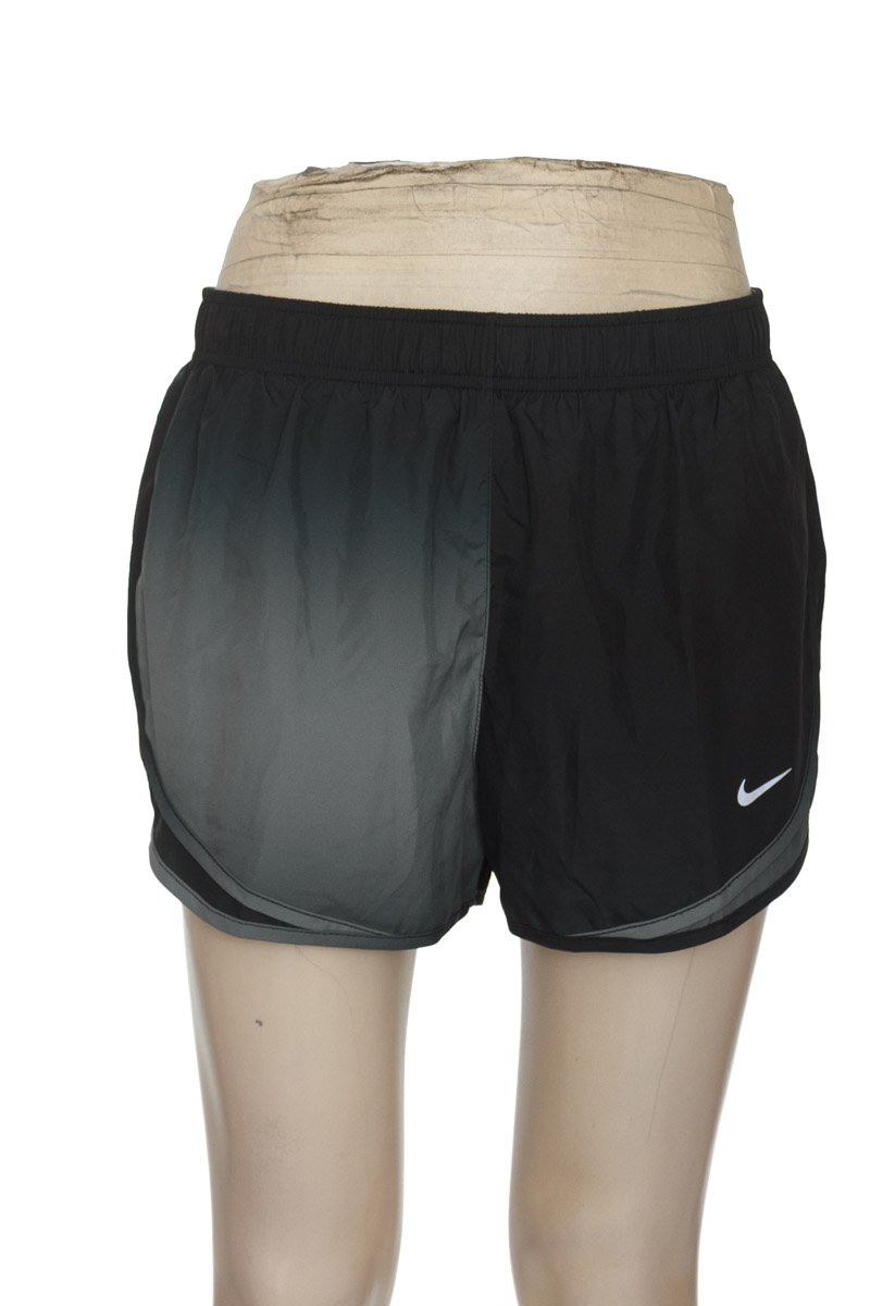 Ropa Deportiva / Salida de Baño color Gris - Nike