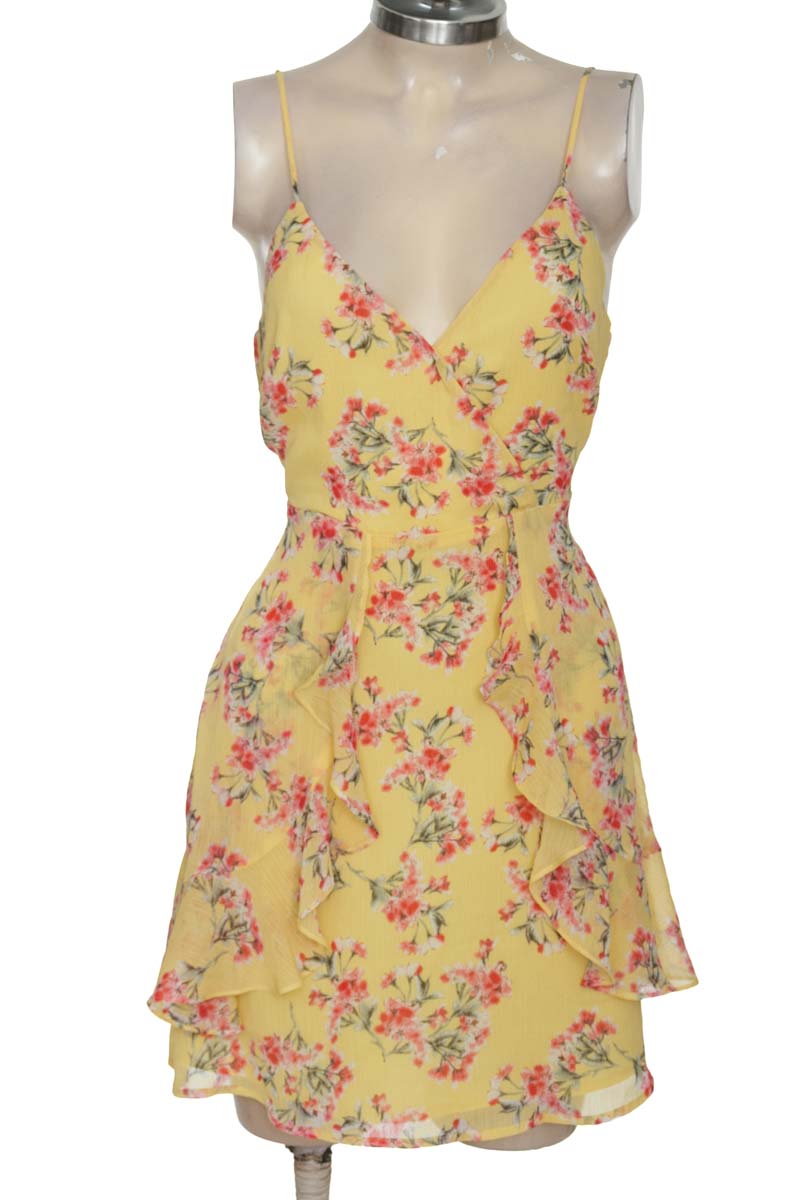 Vestido / Enterizo color Amarillo - Lush