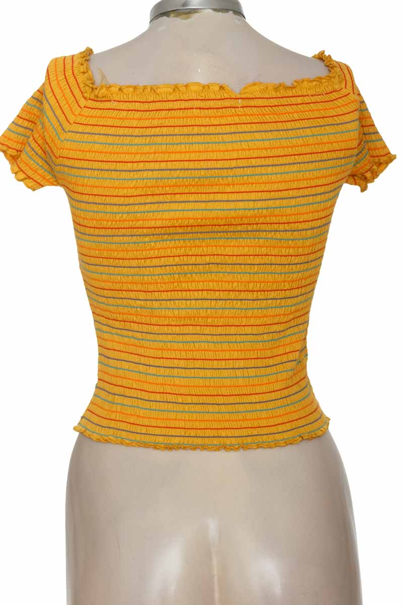 Top / Camiseta color Mostaza - Sofia's