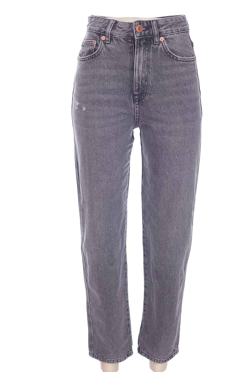 pantalon negro pull and bear mujer