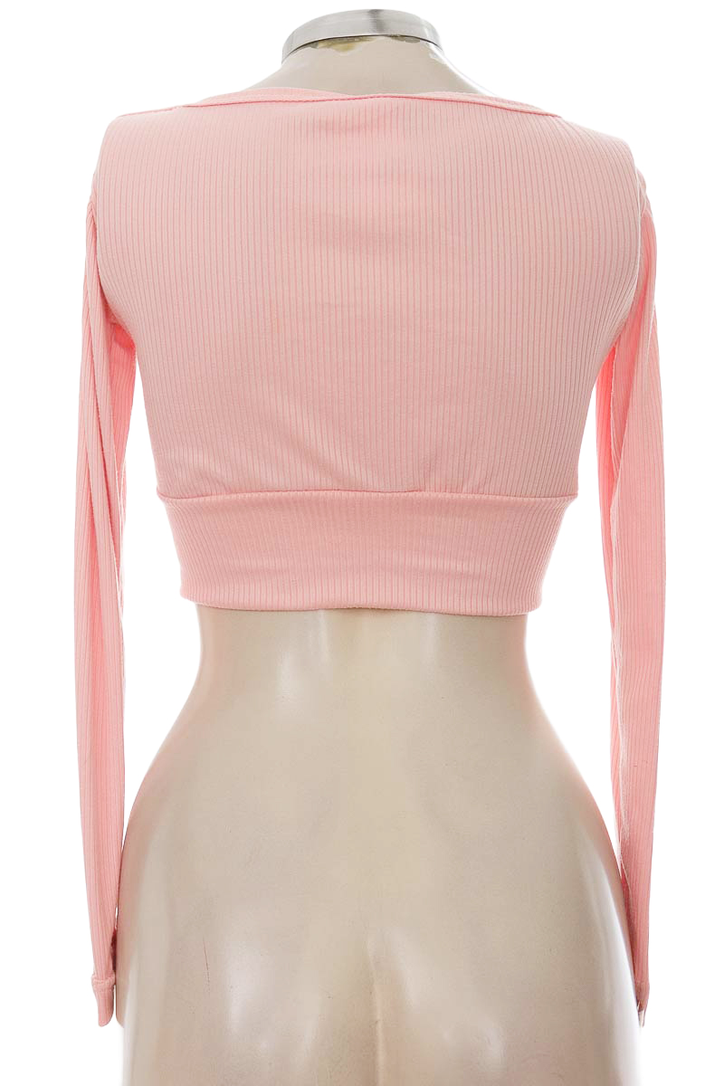 Top / Camiseta color Rosado - Closeando