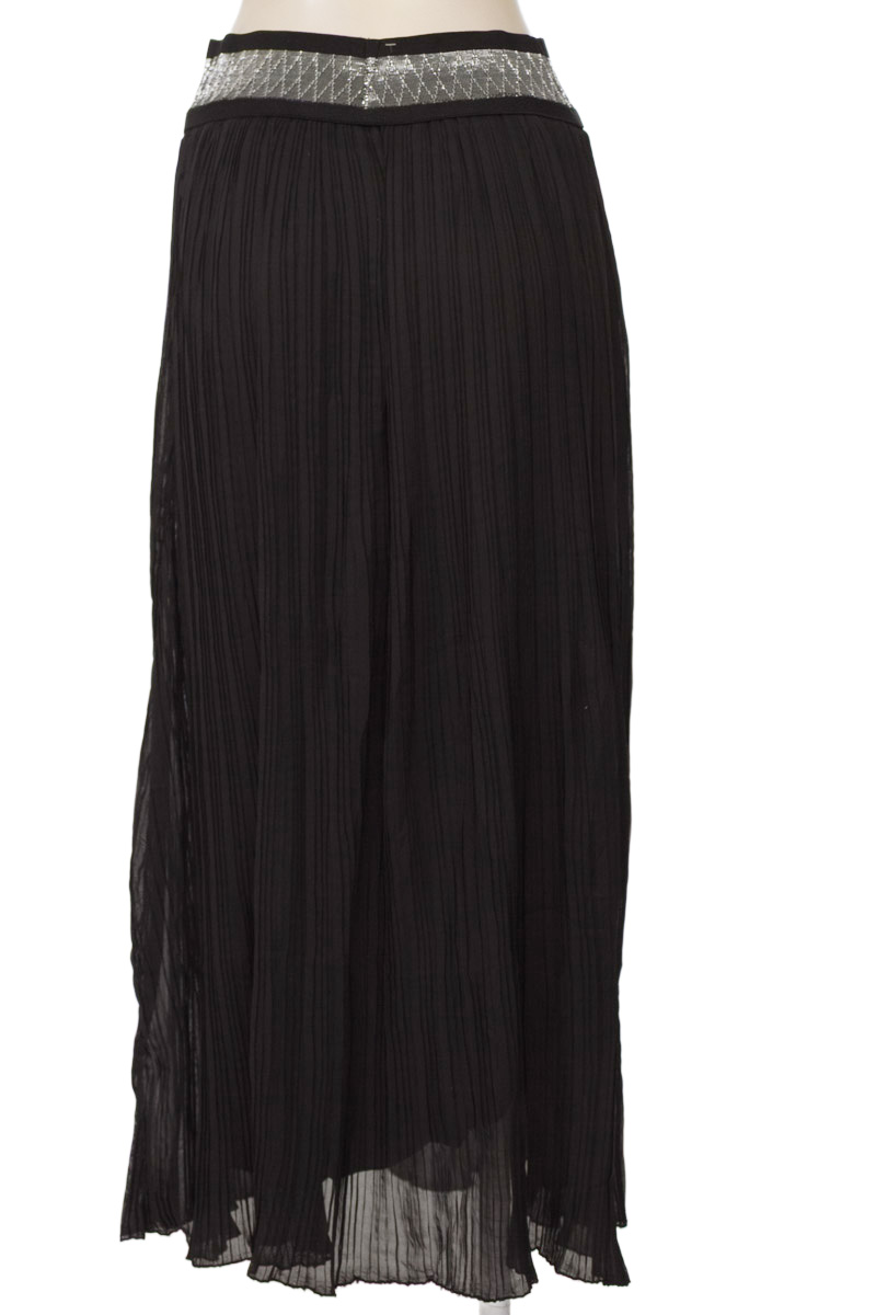 Falda color Negro - Closeando