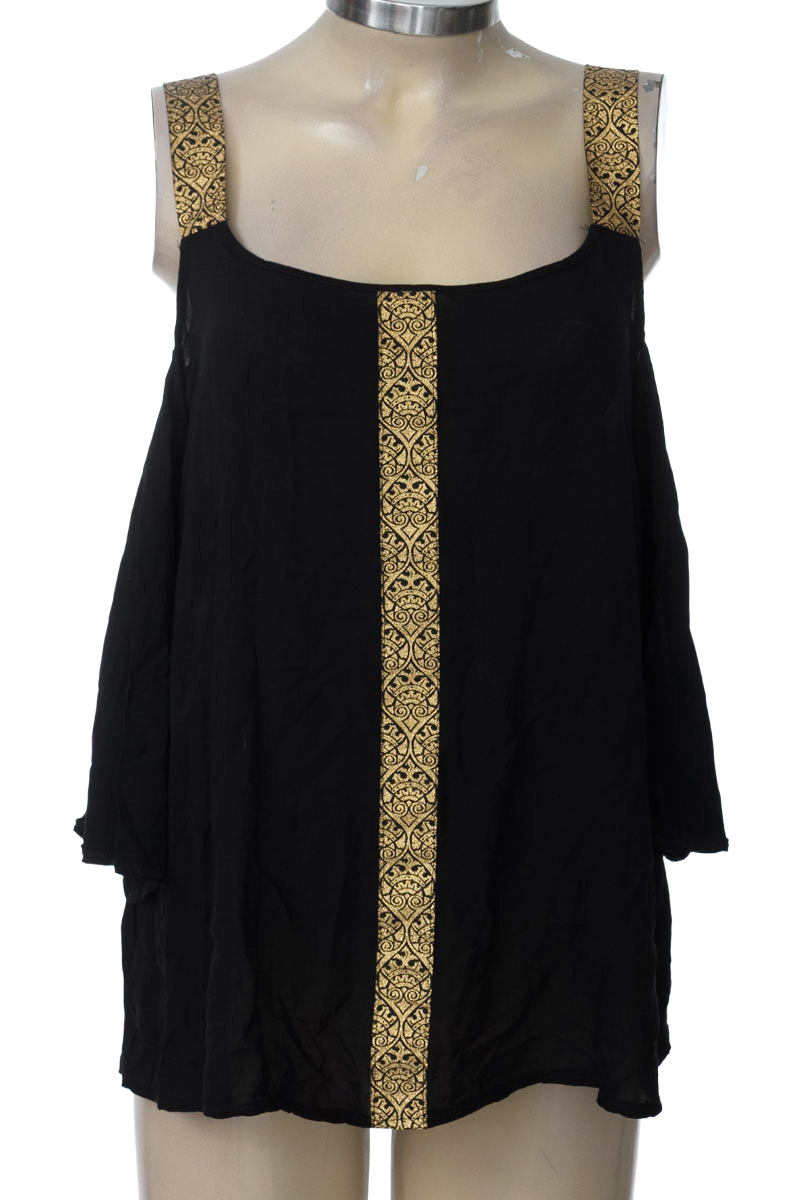 Top / Camiseta color Negro - Carmel