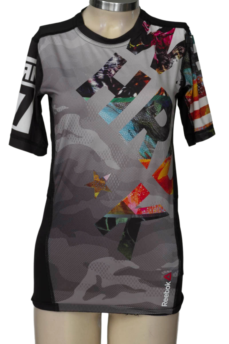 Ropa Deportiva / Salida de Baño color Negro - Reebok