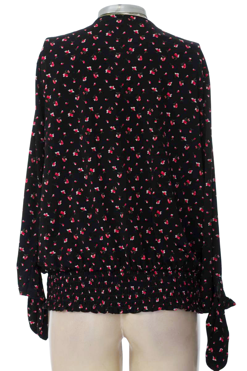 Blusa color Negro - Closeando