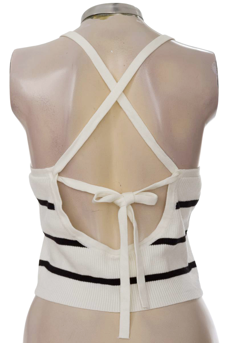 Top / Camiseta color Blanco - Divided by H&M