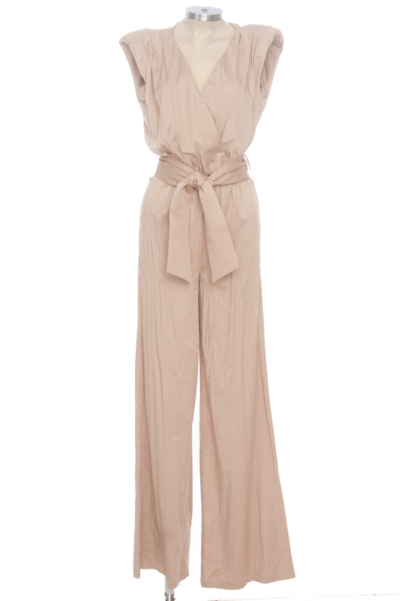 Vestido / Enterizo color Beige - Studio F