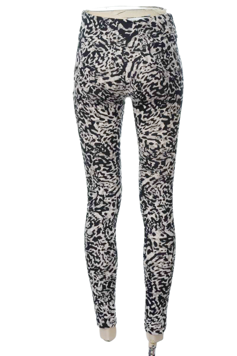 Pantalones color Estampado - American