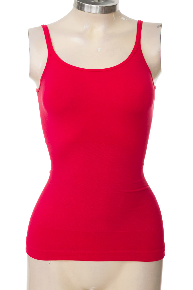 Top / Camiseta color Rojo - Closeando