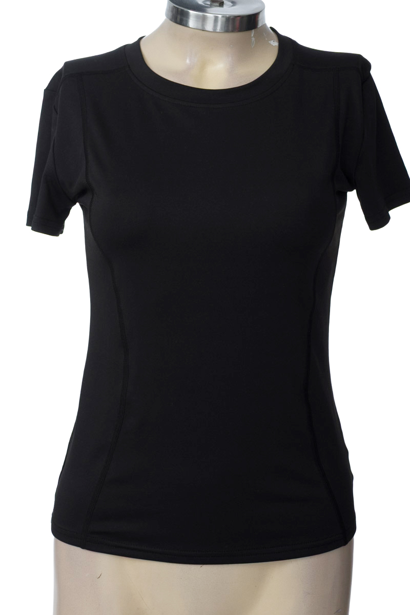 Ropa Deportiva / Salida de Baño color Negro - Closeando