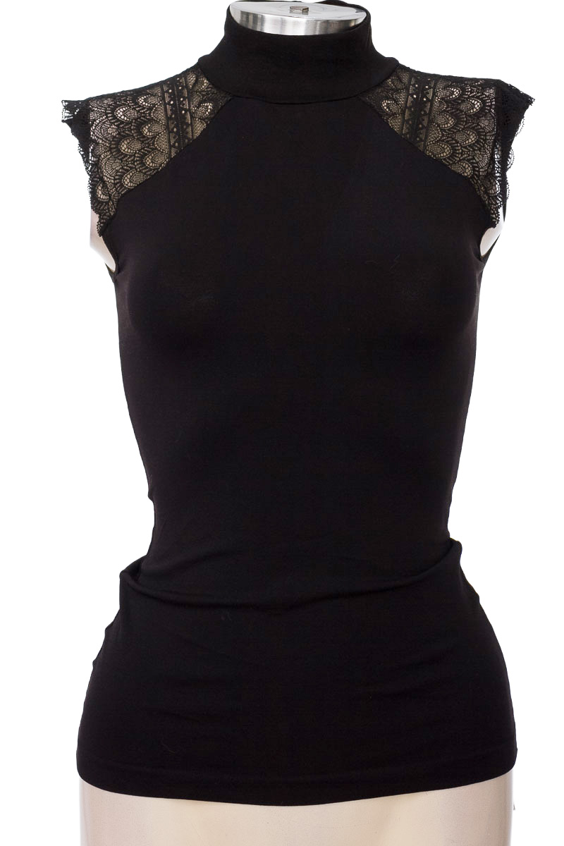 Top / Camiseta color Negro - SAMSARA