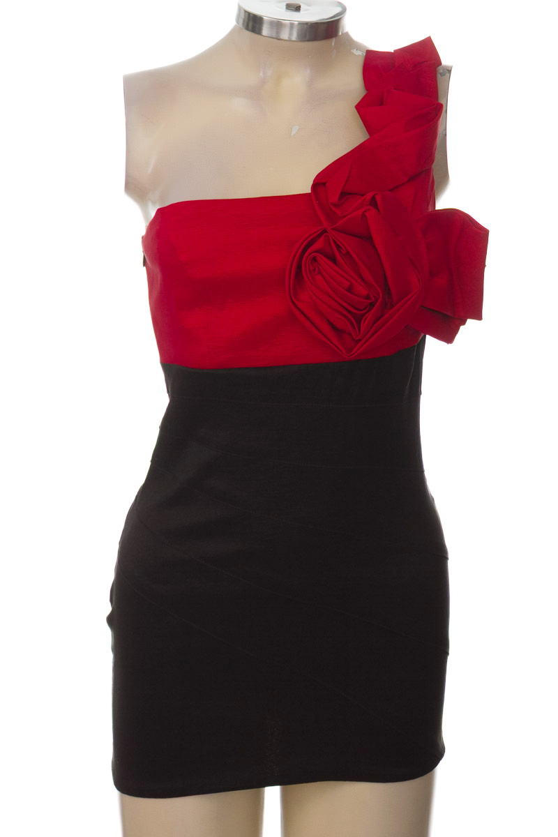 Vestido / Enterizo color Negro - Closeando