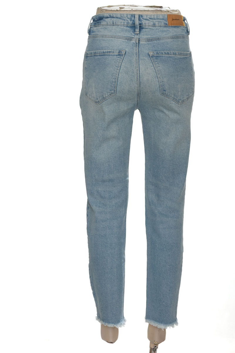 Pantalones color Azul - Stradivarius