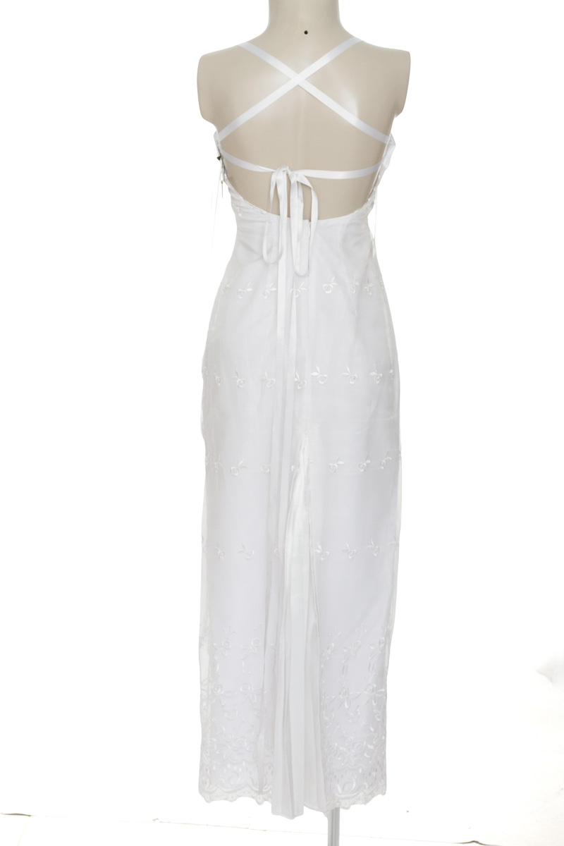 Vestido / Enterizo color Blanco - Sandra torres