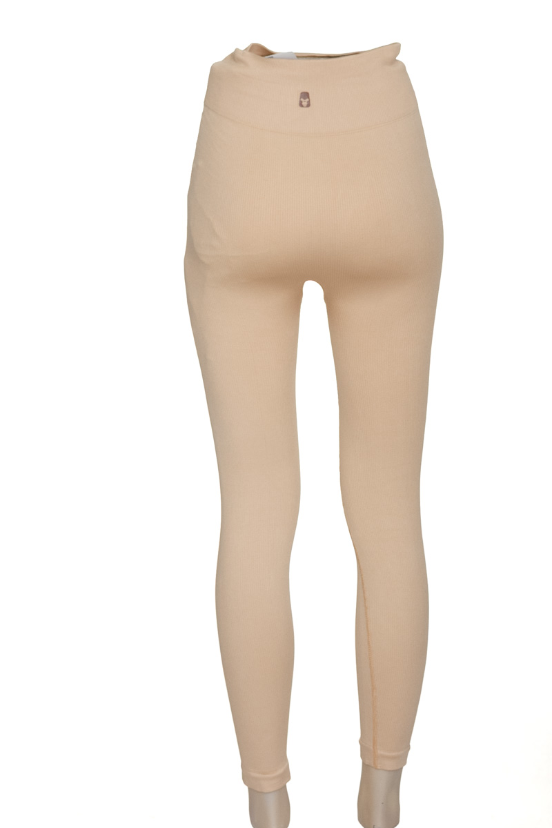 Ropa Deportiva / Salida de Baño color Beige - Closeando