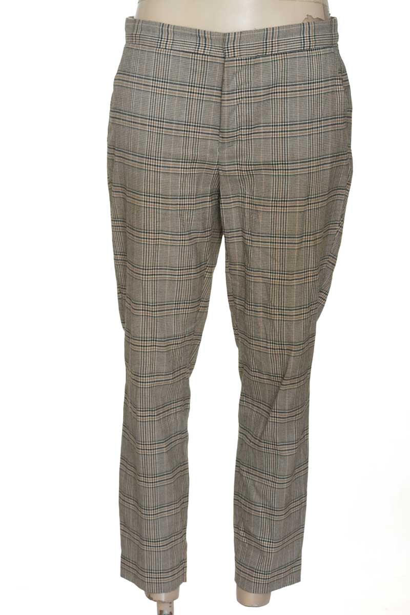 Pantalones color Estampado - Zara