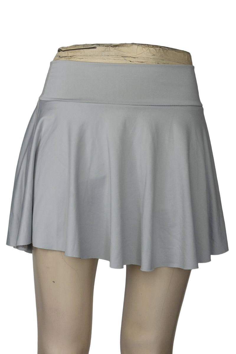 Ropa Deportiva / Salida de Baño color Gris - Closeando