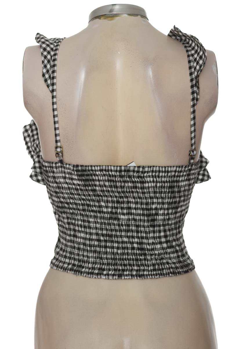 Top / Camiseta color Negro - Am Woman
