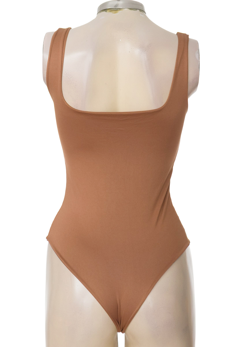 Top / Camiseta color Café - One4Vice