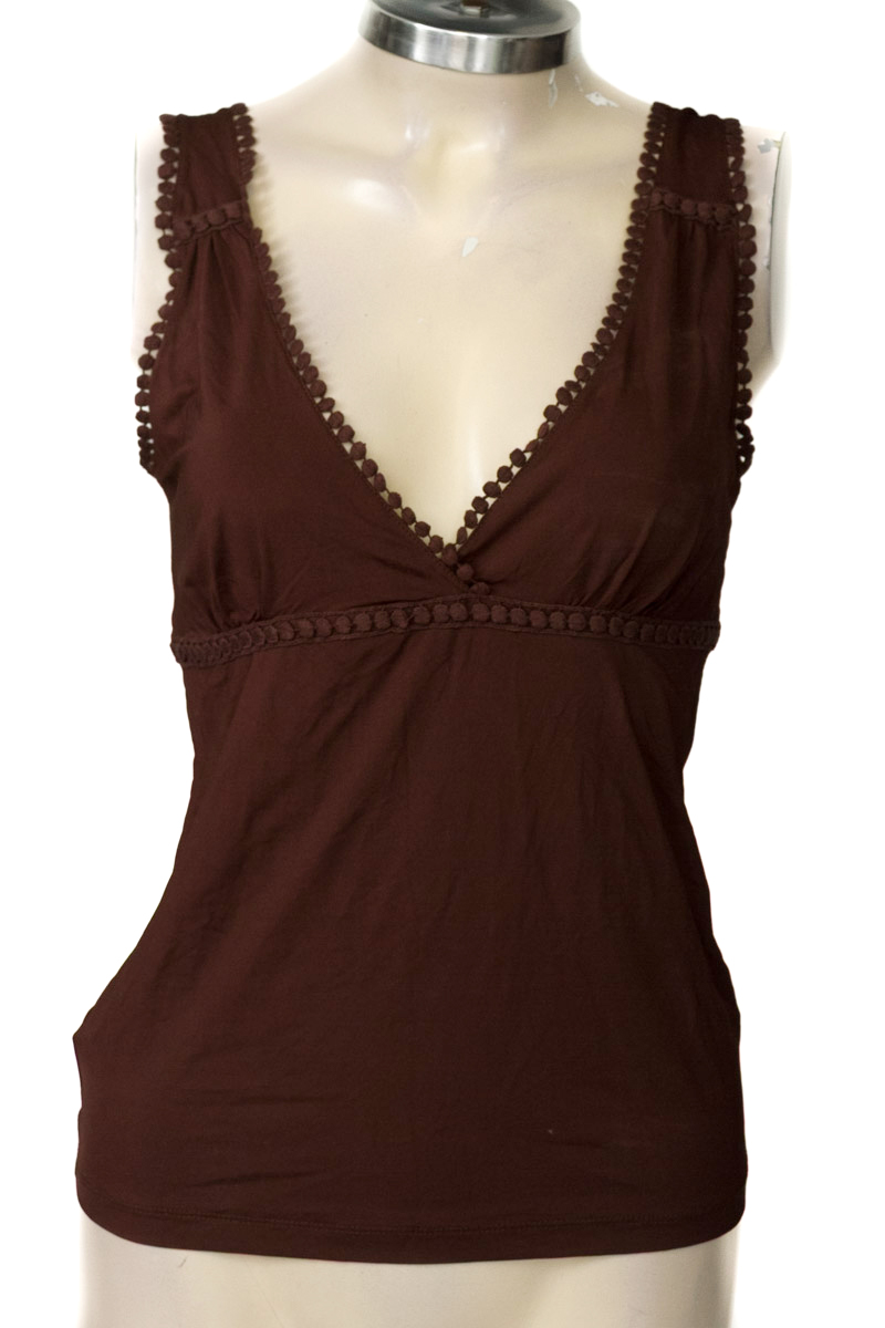 Top / Camiseta color Café - MNG