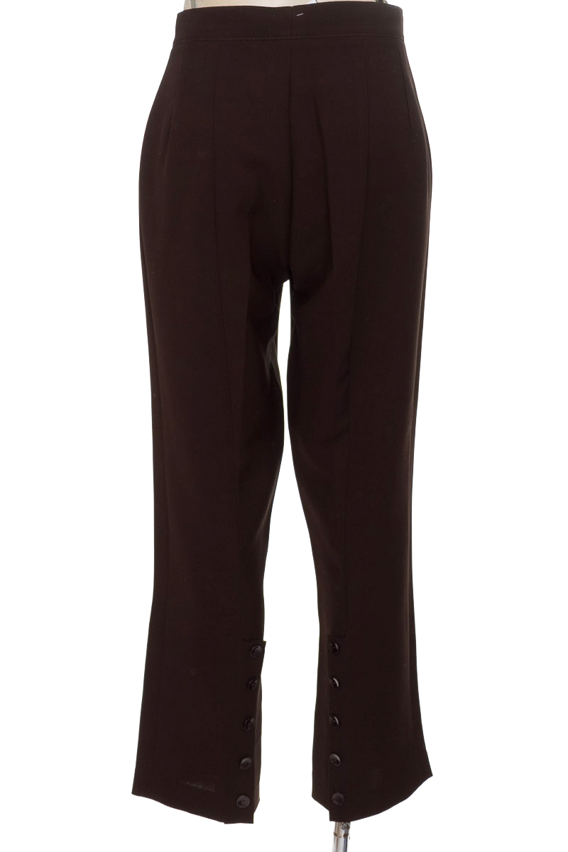 Pantalones color Café - Closeando