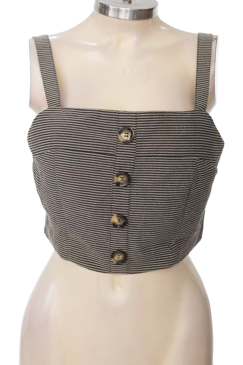 Top / Camiseta color Gris - SUYE