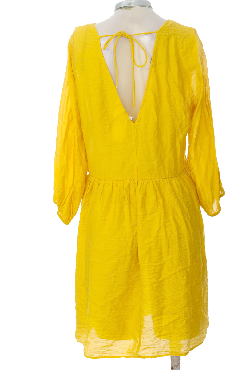 Vestido / Enterizo color Amarillo - H&M