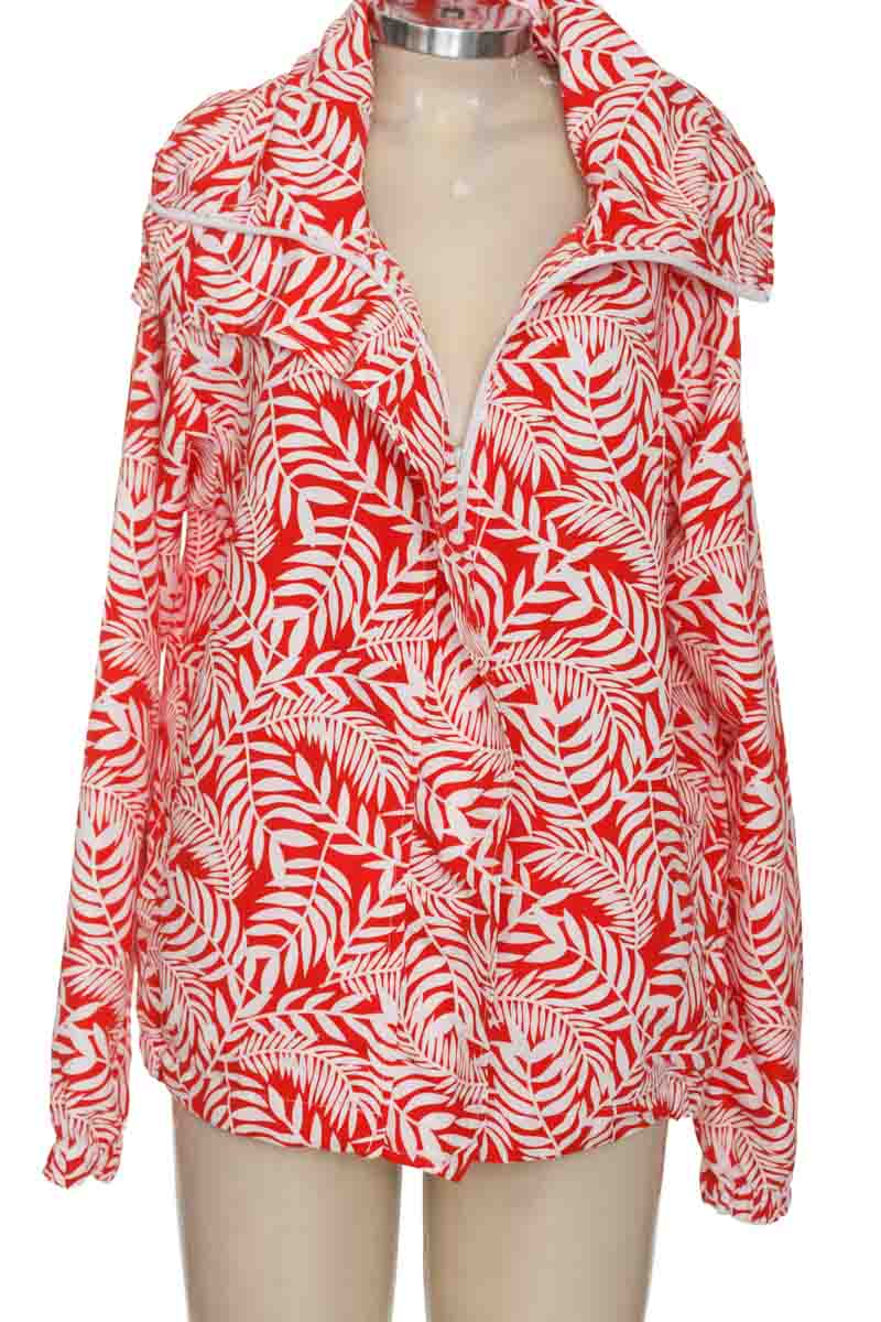 Chaqueta / Abrigo color Rojo - Closeando