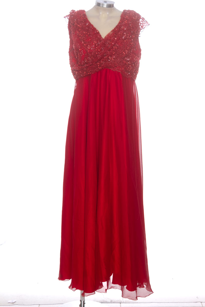 Vestido / Enterizo color Rojo - Closeando