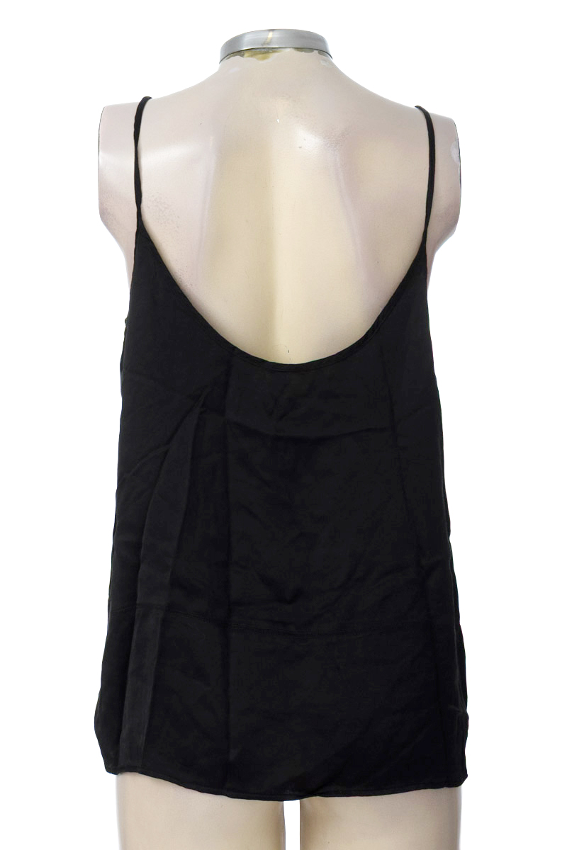 Top / Camiseta color Negro - MNG