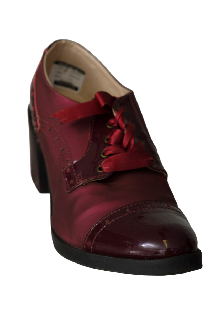 Zapatos color Vinotinto - Closeando