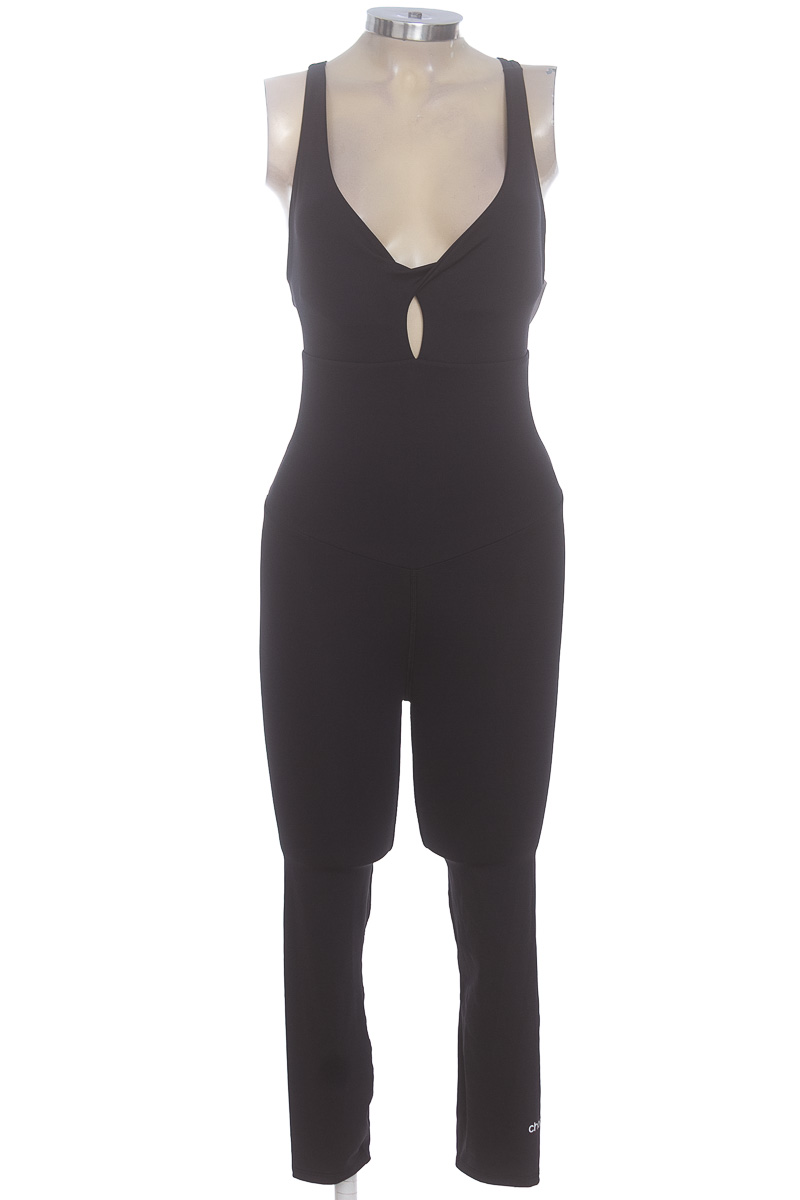 Ropa Deportiva / Salida de Baño color Negro - Closeando